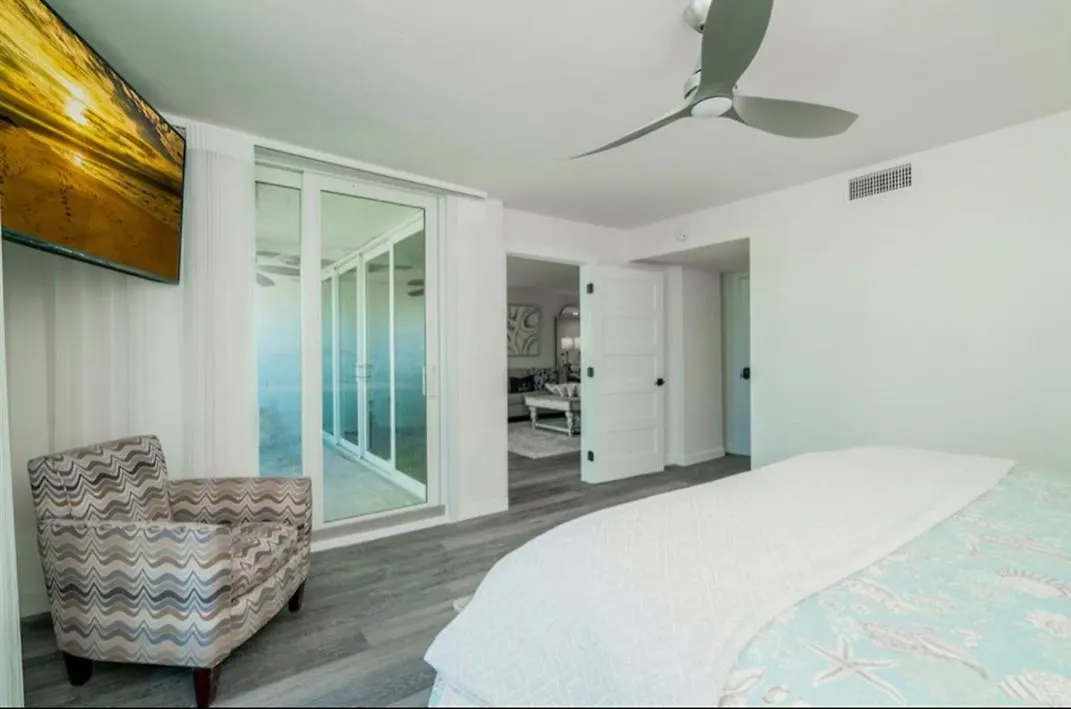 Beach Front Relaxing Get Away On Beautiful Destin Emerald Coast Apartmanhotel
