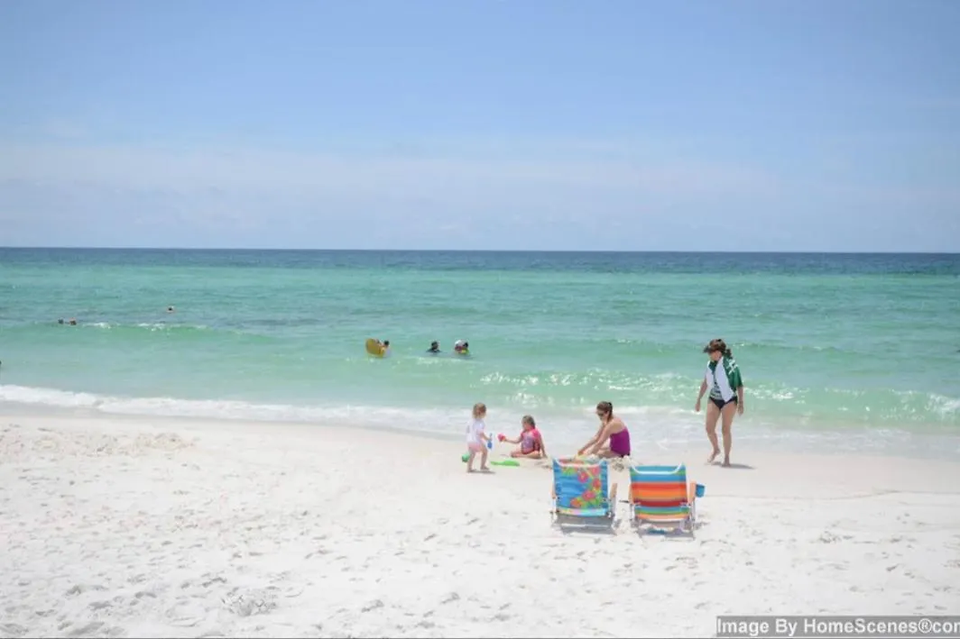 Beach Front Relaxing Get Away On Beautiful Destin Emerald Coast Apartmanhotel