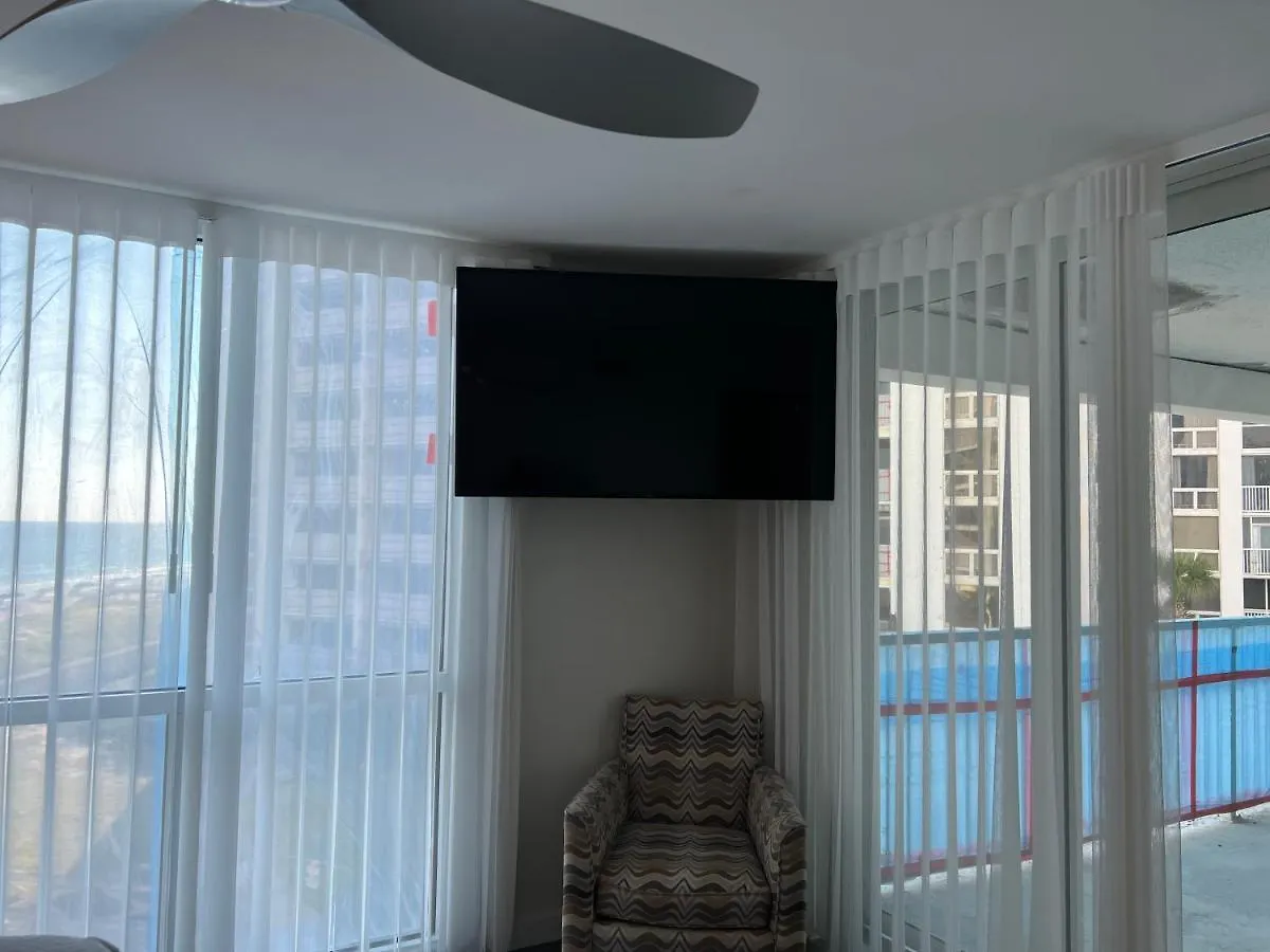 Beach Front Relaxing Get Away On Beautiful Destin Emerald Coast Apartmanhotel
